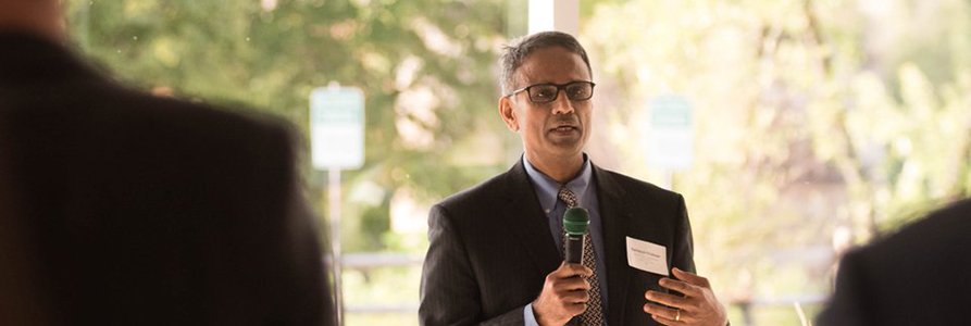 Ramayya Krishnan speaking to Governors Association